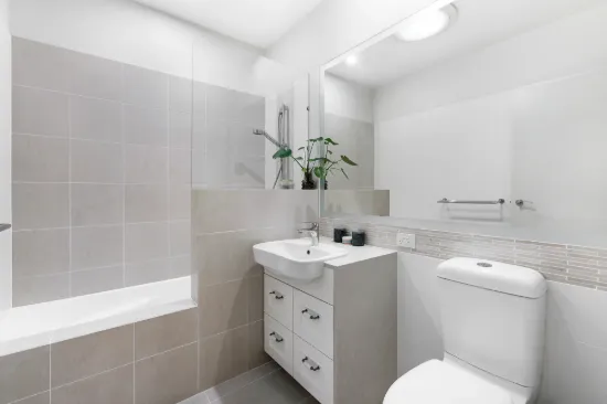 7006B Vista Drive, Benowa, Qld 4217-Image