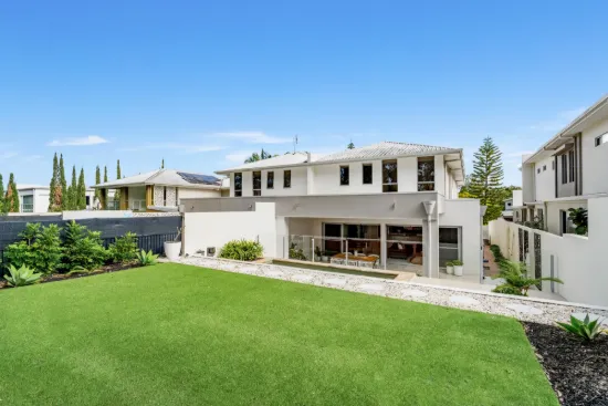 8002A Vista Drive, Benowa, Qld 4217-Image