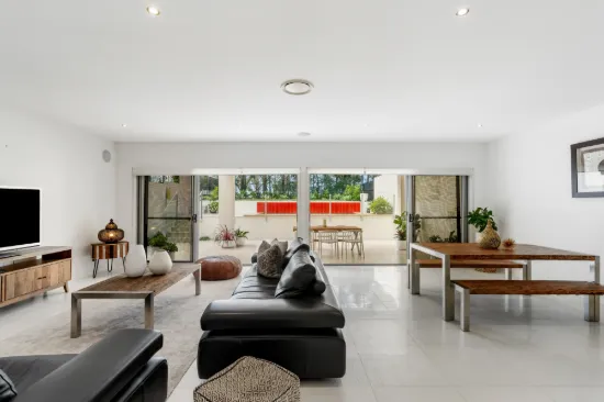 8002A Vista Drive, Benowa, Qld 4217-Image