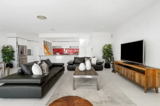 8002A Vista Drive, Benowa, Qld 4217-Image