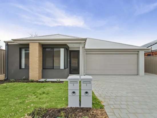 9A Baring Road, Parmelia, WA 6167