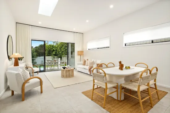 9F Hillcrest Street, Wollongong, NSW 2500