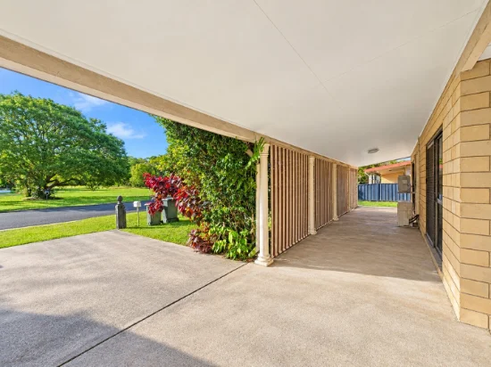 Unit 1/8 Melaleuca Drive, Tully Heads, Qld 4854