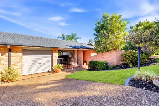 1/2 Robert Place, Bateau Bay NSW 2261-Image