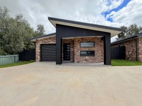 2/40 Warragrah Place, Parkes NSW 2870-Image