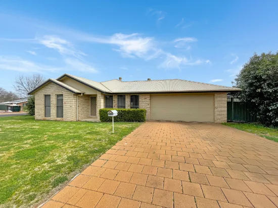 23A Dunheved Circle, Dubbo NSW 2830 - For Rent