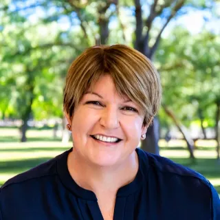 Nicky Faulks - Real Estate Agent