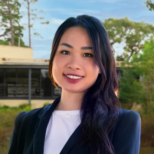 Vivian Dong - Real Estate Agent at Ray White - Mount Waverley