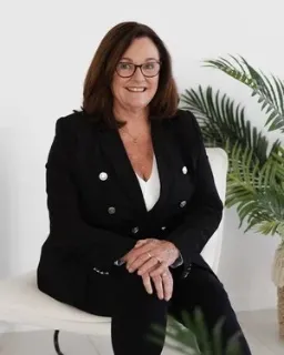 Fay Smith - Real Estate Agent
