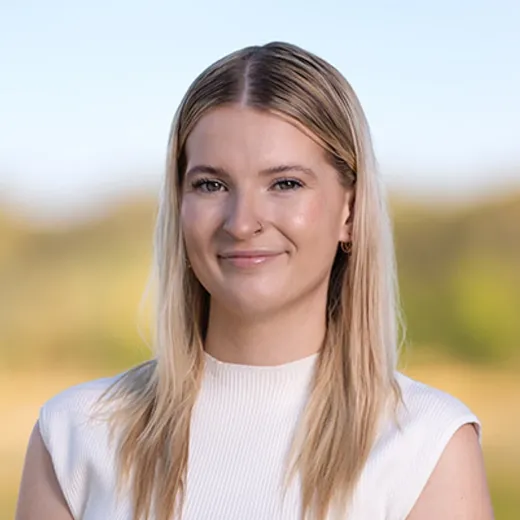 Molly Balind - Real Estate Agent at Ray White - Parkes    