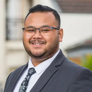Buri Son - Real Estate Agent
