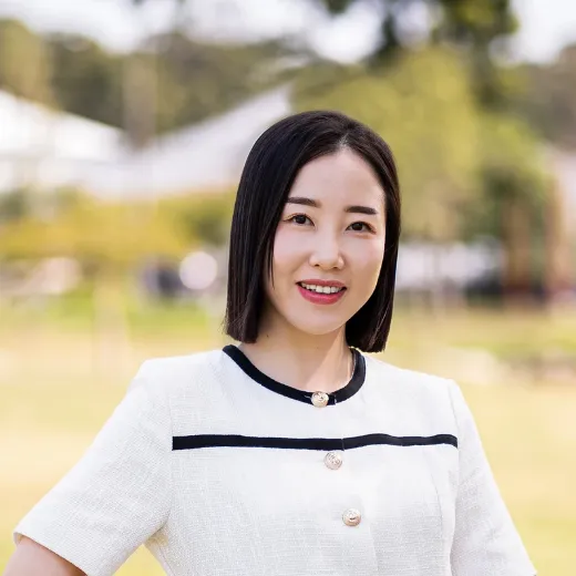 Vivian Hwang - Real Estate Agent at Ray White Coomera / Upper Coomera / Pimpama - COOMERA