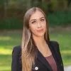 Julia Paznikov - Real Estate Agent - Ray White - Mt Gravatt