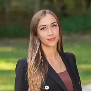 Julia Paznikov - Real Estate Agent