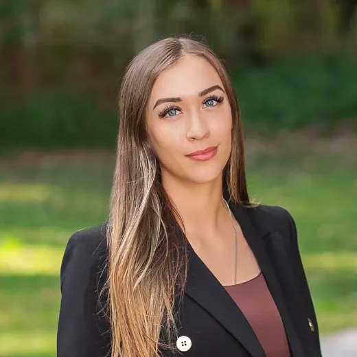 Julia Paznikov - Real Estate Agent at Ray White - Mt Gravatt
