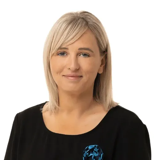 Natalie Fehlberg - Real Estate Agent at Harcourts Signature  - Rosny Park