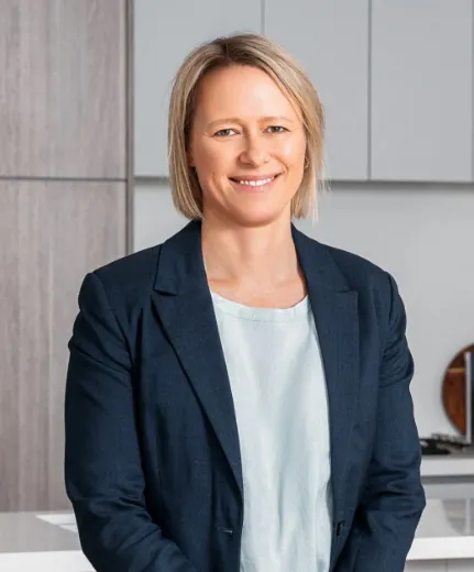 Christel  Renton - Real Estate Agent at STONE Real Estate Ettalong Beach - Ettalong Beach 
