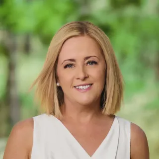 ANGELA BROWNE - Real Estate Agent
