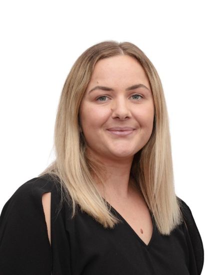 EBONY MAIR - Real Estate Agent at Professionals Jurien Bayview Realty - JURIEN BAY