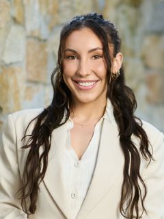 Ebony Roscio - Real Estate Agent