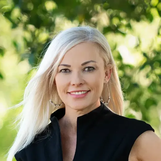 Lisa Etri - Real Estate Agent at Ray White - ROCHEDALE