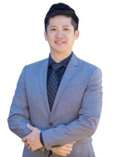 Edeck Lo - Real Estate Agent