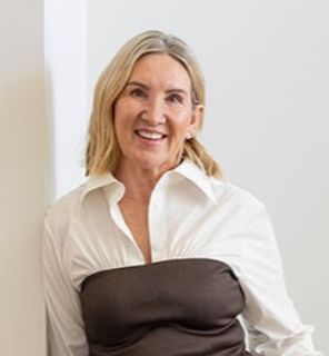 Lindy  Harris - Real Estate Agent