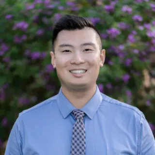 Henry Sia - Real Estate Agent