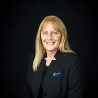 Karen Neil - Real Estate Agent