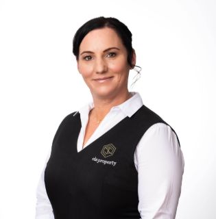 Mel  Nossiter - Real Estate Agent