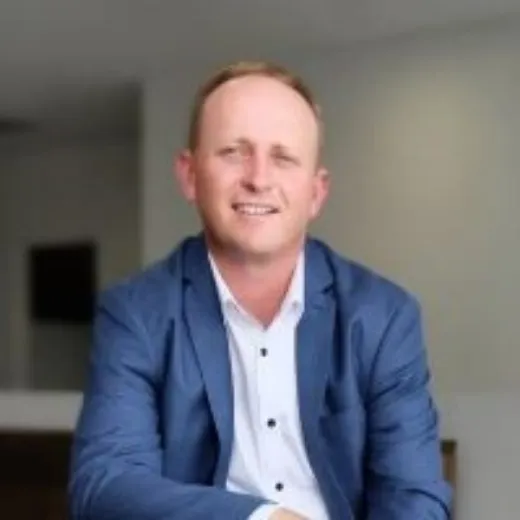Ashley Hollingsworth - Real Estate Agent at Lifestyle Group Forster-Tuncurry