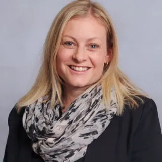 Elise Davidson - Real Estate Agent