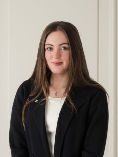 Ella Howard - Real Estate Agent