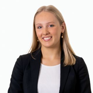 Ella Vander Sluys - Real Estate Agent