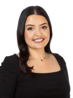 Elle Moncrieff - Real Estate Agent