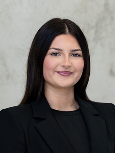 Ellie Thomas - Real Estate Agent at Harcourts One Group - Pomona Hinterland