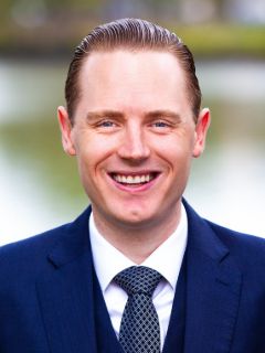Elliott  Dean - Real Estate Agent