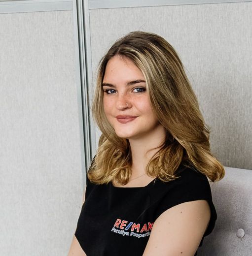 Emily Dover - Real Estate Agent at Remax Pamilya Properties - TOUKLEY