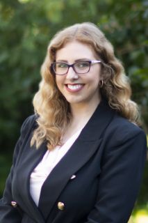 Emma Davis - Real Estate Agent