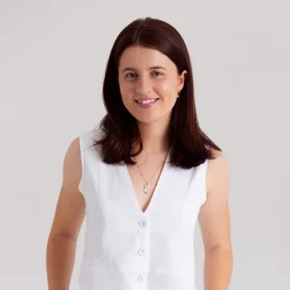 Emma Davis - Real Estate Agent