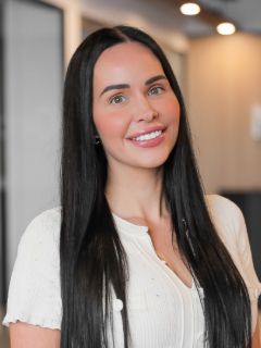 Emma Shuttleworth - Real Estate Agent