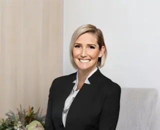 Emma Sauvage - Real Estate Agent