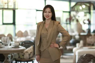 Eva  Wang - Real Estate Agent
