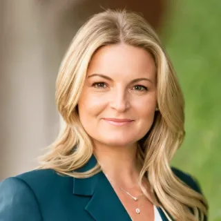 Di Wilson - Real Estate Agent