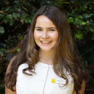 Danielle Toovey - Real Estate Agent