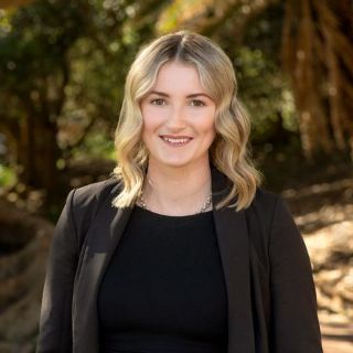 Alexandra  Wynne - Real Estate Agent