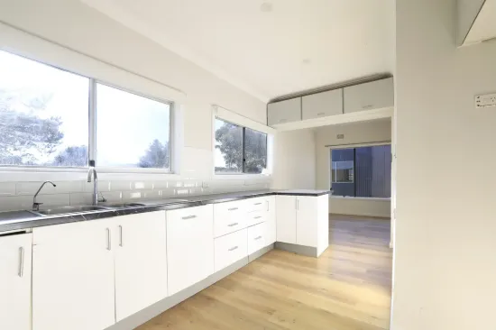 480 Dewsburys Lane, Lake Bathurst, NSW 2580