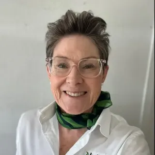 Frances Lomas - Real Estate Agent