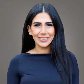 Stephanie Halteh - Real Estate Agent