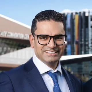 Sumit Khatri - Real Estate Agent